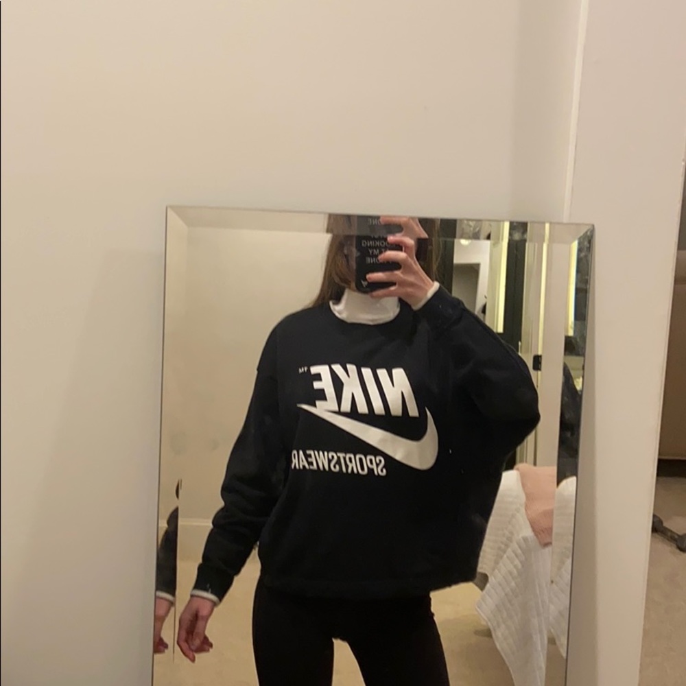 nike crew neck
